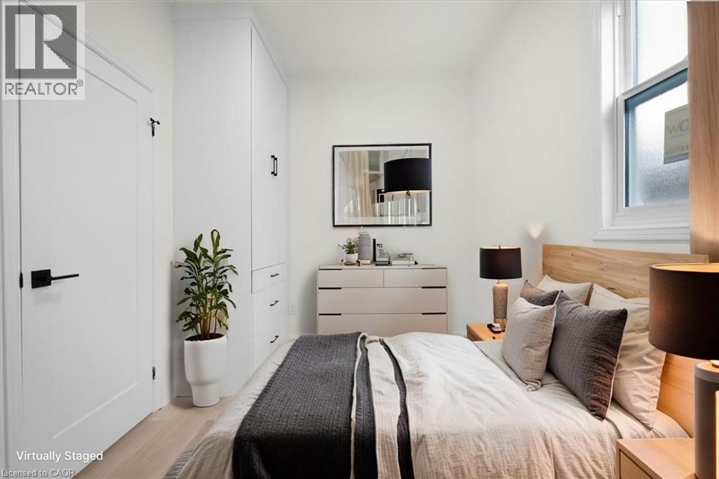 215 RAY Street N, Hamilton, Ontario, L8R2Y3 — Photo 17