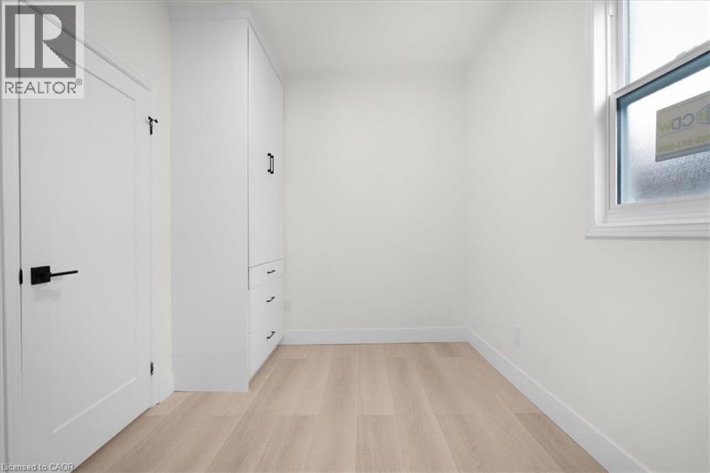 215 RAY Street N, Hamilton, Ontario, L8R2Y3 — Photo 18