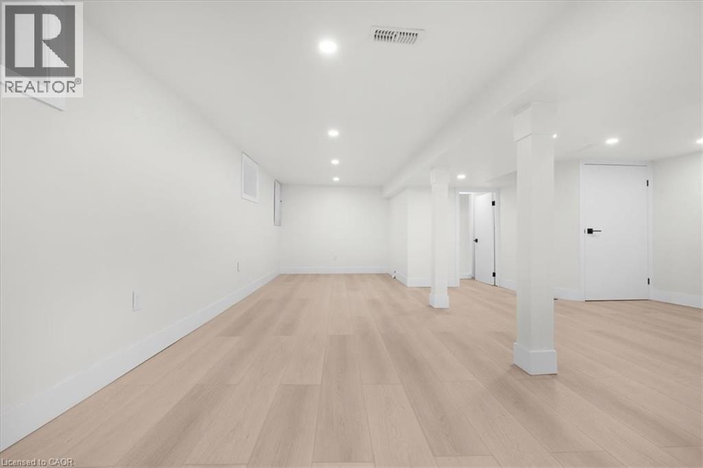 215 RAY Street N, Hamilton, Ontario, L8R2Y3 — Photo 23