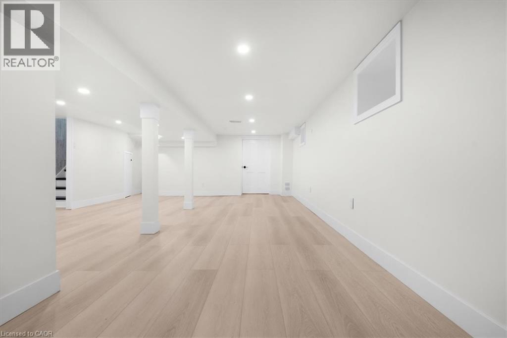 215 RAY Street N, Hamilton, Ontario, L8R2Y3 — Photo 24