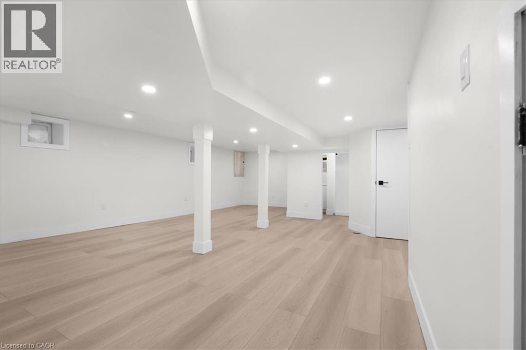 215 RAY Street N, Hamilton, Ontario, L8R2Y3 — Photo 25