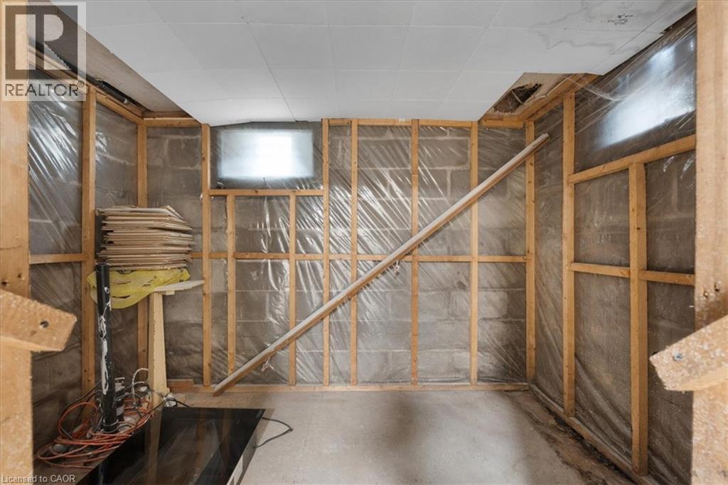 215 RAY Street N, Hamilton, Ontario, L8R2Y3 — Photo 28