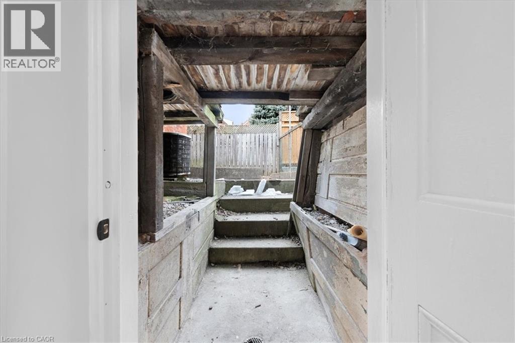 215 RAY Street N, Hamilton, Ontario, L8R2Y3 — Photo 29