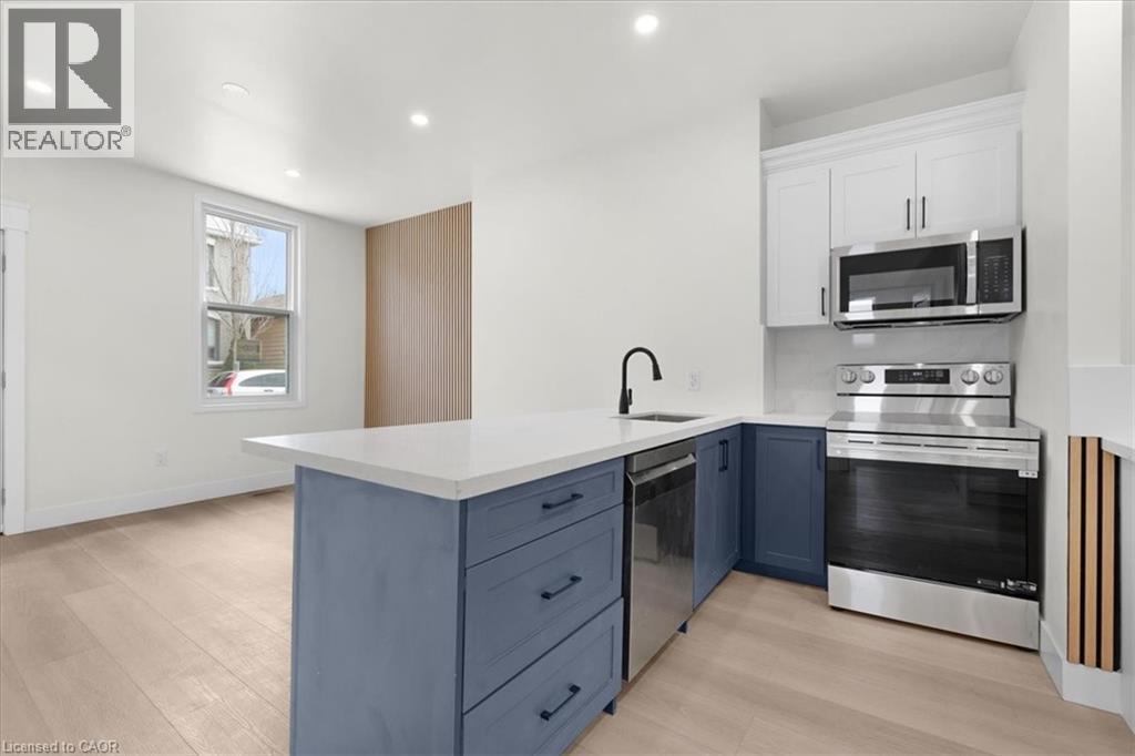 215 RAY Street N, Hamilton, Ontario, L8R2Y3 — Photo 4