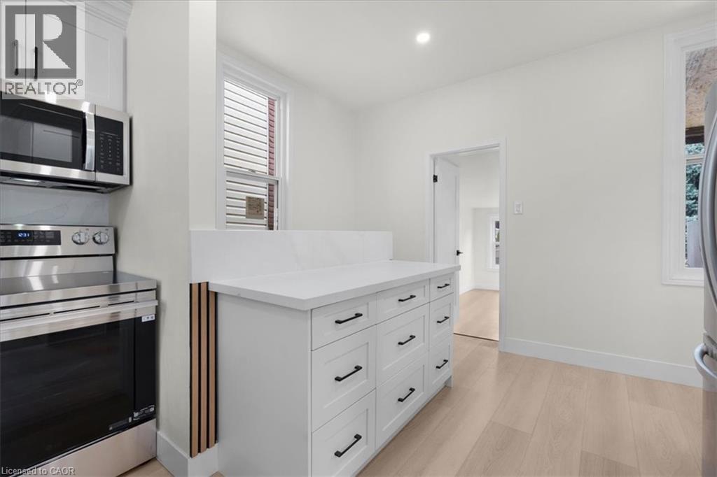 215 RAY Street N, Hamilton, Ontario, L8R2Y3 — Photo 5