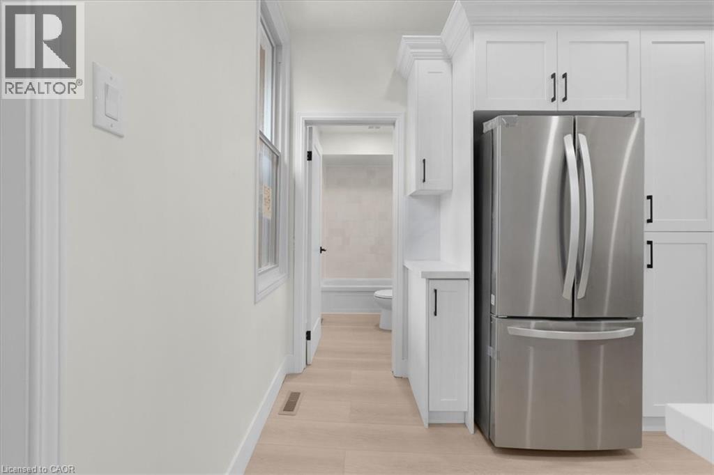 215 RAY Street N, Hamilton, Ontario, L8R2Y3 — Photo 7