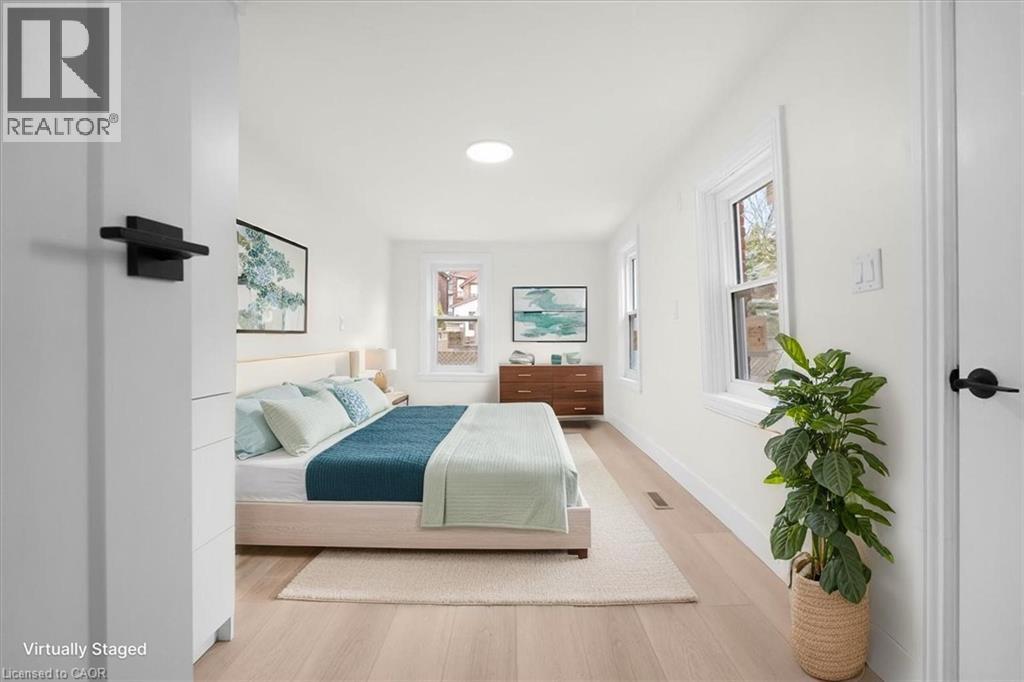 215 RAY Street N, Hamilton, Ontario, L8R2Y3 — Photo 9