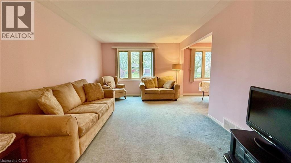 123 OAK Street, Simcoe, Ontario, N3Y4S2 — Photo 3