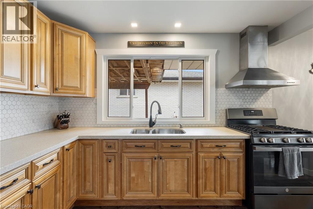 122 SWEETBRIAR Drive, Kitchener, Ontario, N2M4S6 — Photo 12