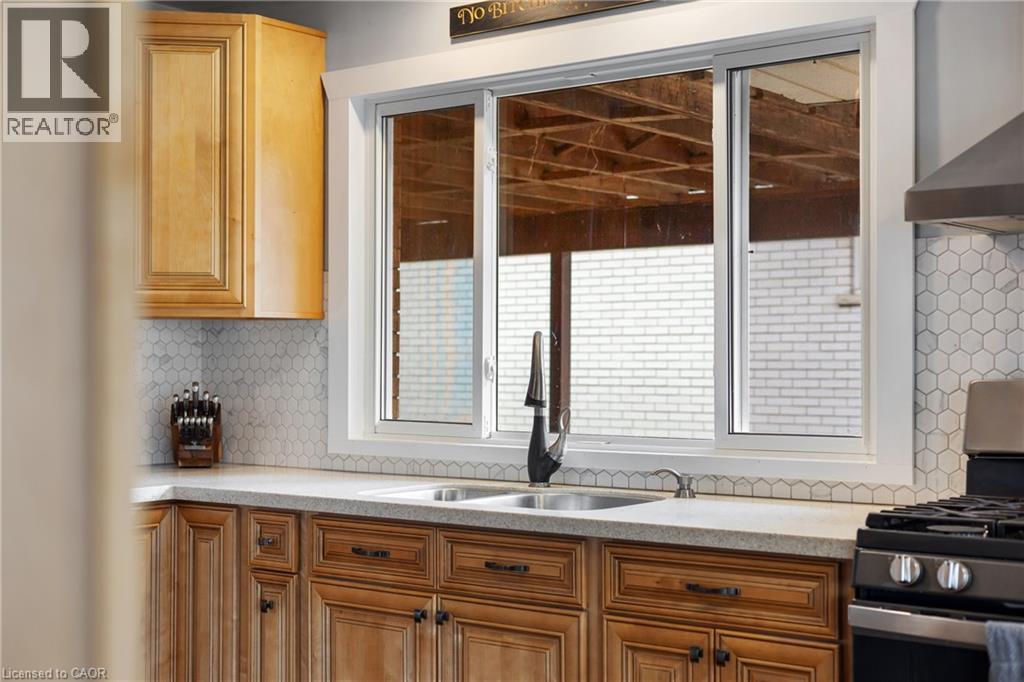 122 SWEETBRIAR Drive, Kitchener, Ontario, N2M4S6 — Photo 16