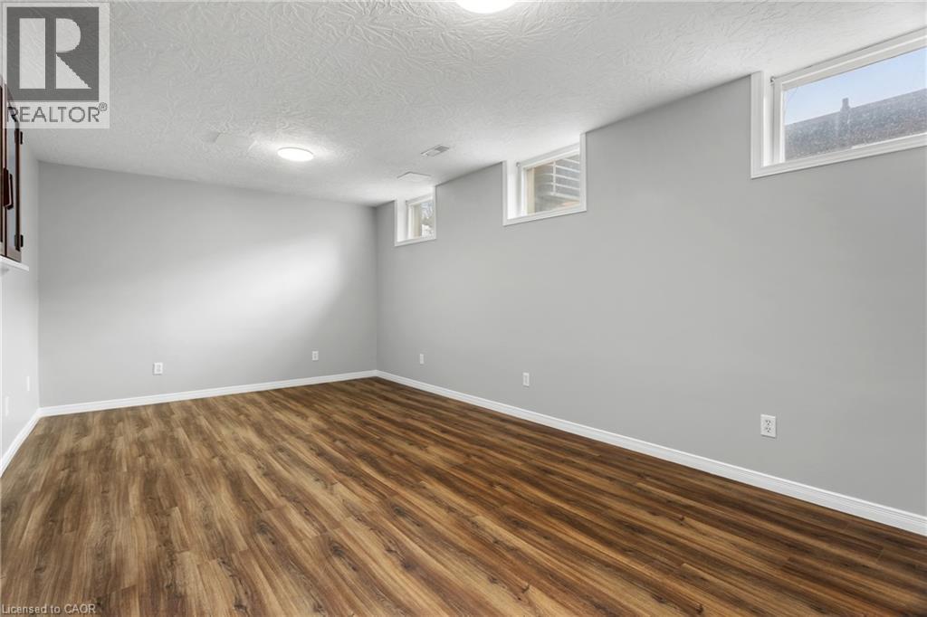 122 SWEETBRIAR Drive, Kitchener, Ontario, N2M4S6 — Photo 43