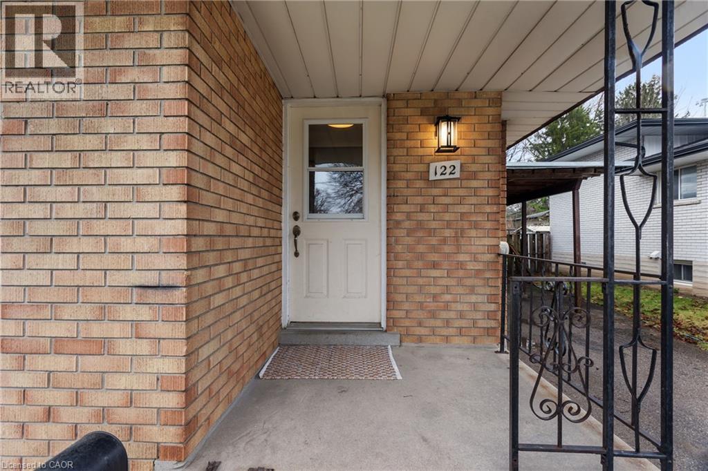 122 SWEETBRIAR Drive, Kitchener, Ontario, N2M4S6 — Photo 5