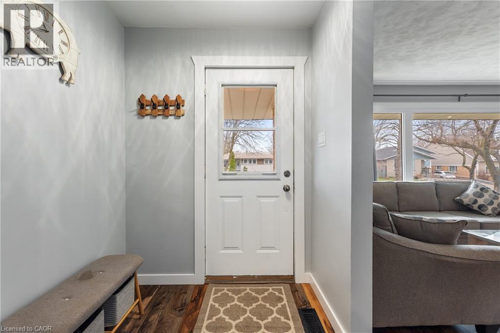 122 SWEETBRIAR Drive, Kitchener, Ontario, N2M4S6 — Photo 7