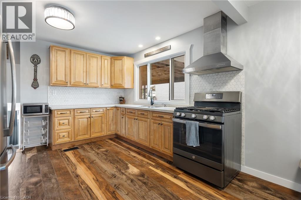 122 SWEETBRIAR Drive, Kitchener, Ontario, N2M4S6 — Photo 9