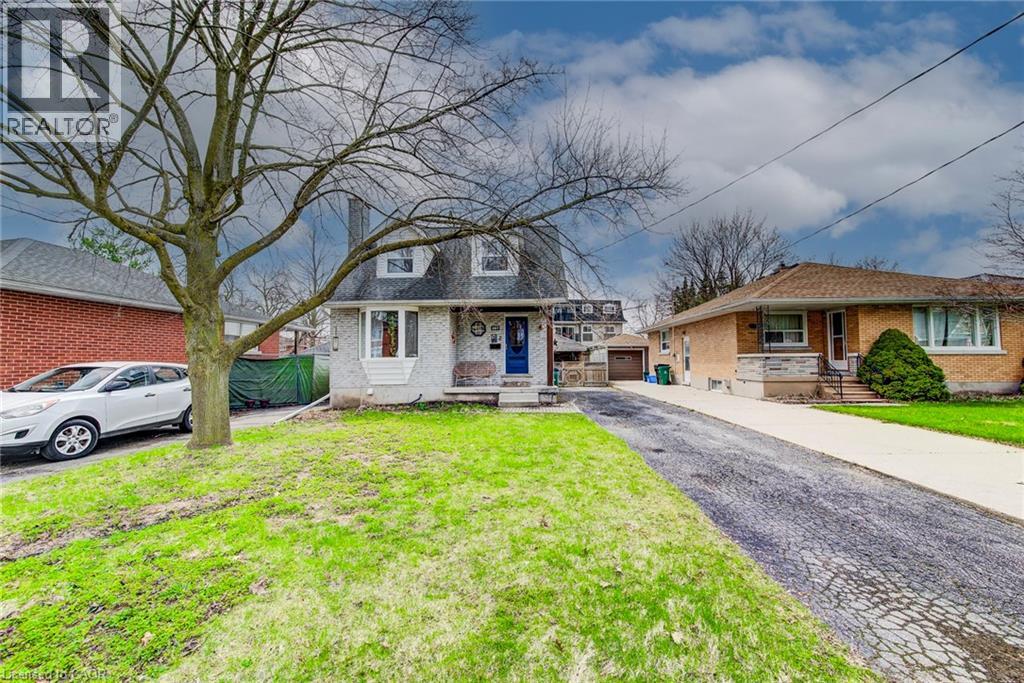 107 ELLIS Avenue, Kitchener, Ontario, N2H4G8 — Photo 2