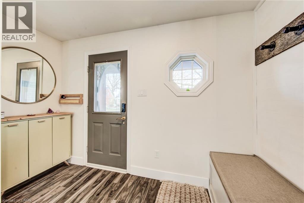 107 ELLIS Avenue, Kitchener, Ontario, N2H4G8 — Photo 5