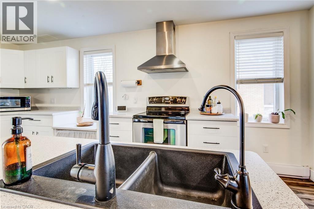 107 ELLIS Avenue, Kitchener, Ontario, N2H4G8 — Photo 9