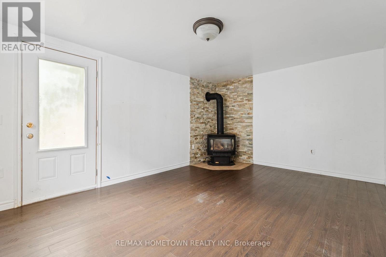 93 PERTH STREET, Brockville, Ontario, K6V5C8 — Photo 3