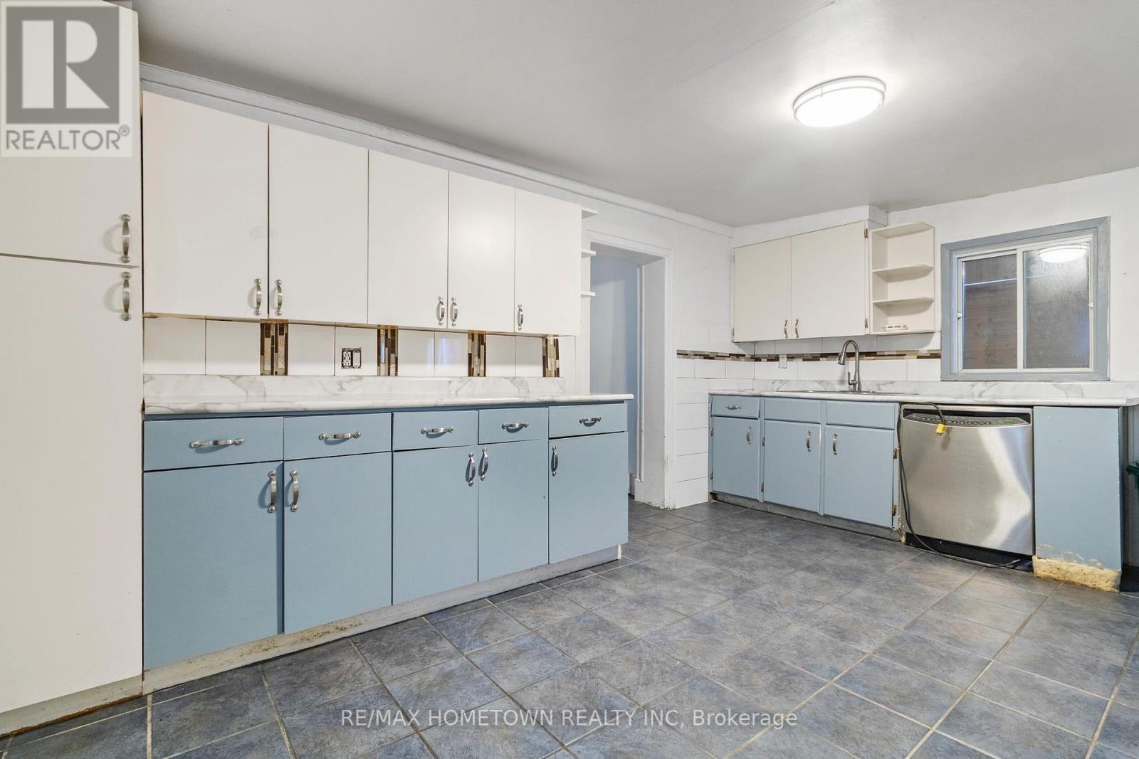 93 PERTH STREET, Brockville, Ontario, K6V5C8 — Photo 5