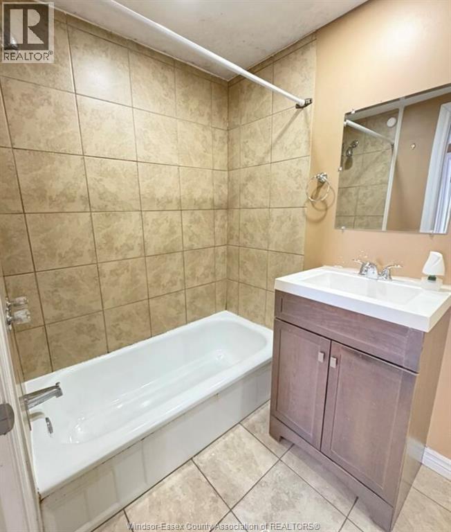 830 Parent, Windsor, Ontario, N9A2E1 — Photo 12