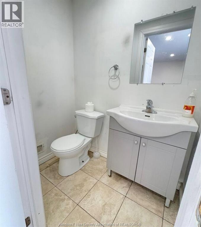 830 Parent, Windsor, Ontario, N9A2E1 — Photo 4