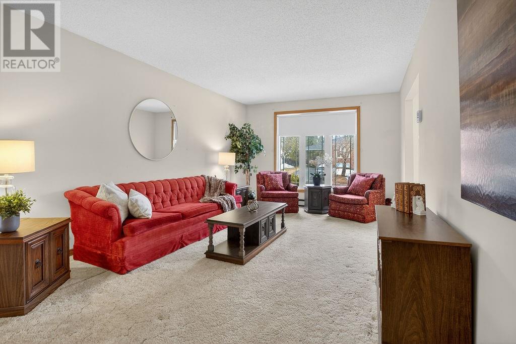 1907 Overbrook Crescent, Greater Sudbury, Ontario, P3E5H2 — Photo 5