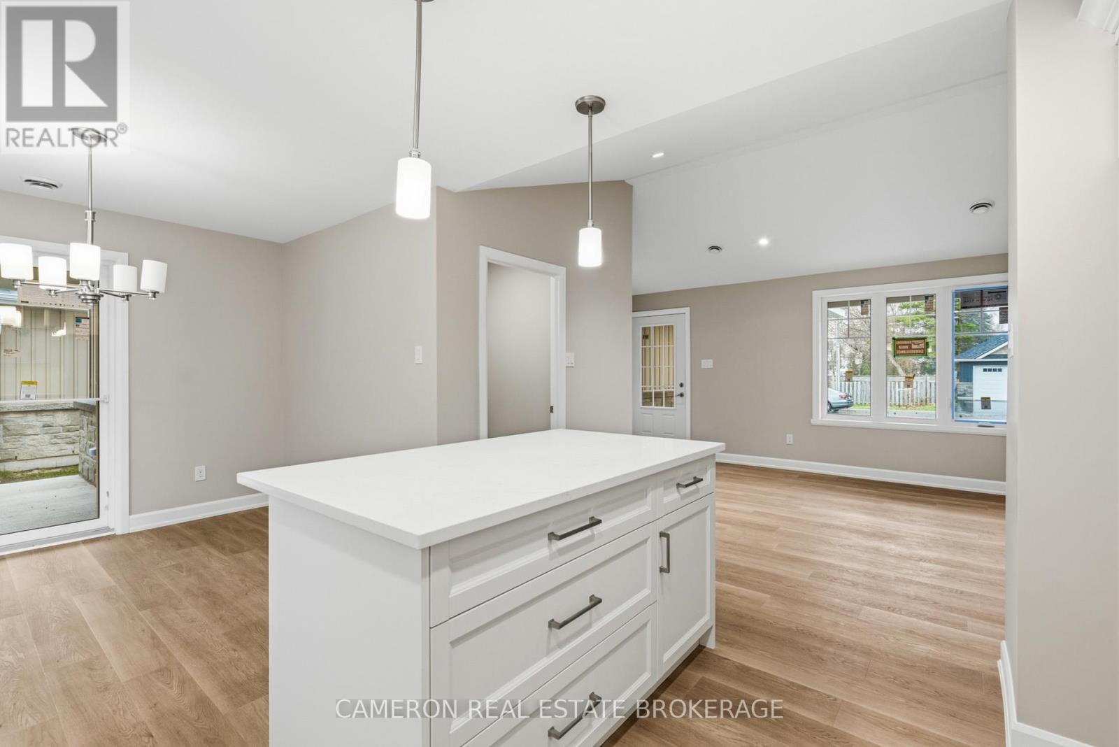 10 WHITTAKER CRESCENT, Cornwall, Ontario, K6H0J6 — Photo 7