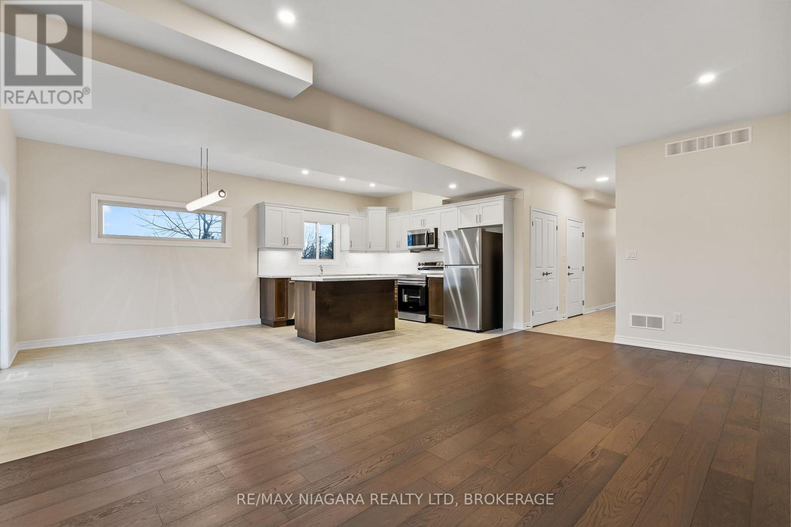 B - 427 VINE STREET, St. Catharines (Vine/Linwell), Ontario, L2M3S6 — Photo 6