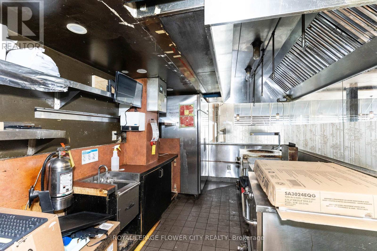 102 - 15 GATEWAY BOULEVARD, Brampton (Bramalea South Industrial), Ontario, L6T0H4 — Photo 12