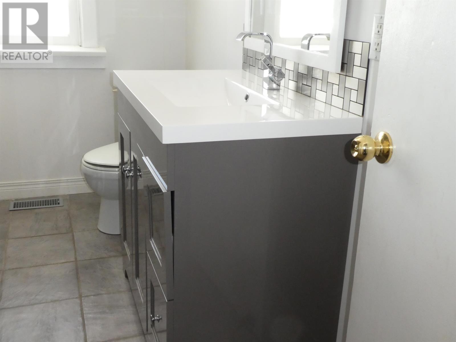 102 Cedar CRES, Longlac, Ontario, P0T2A0 — Photo 13