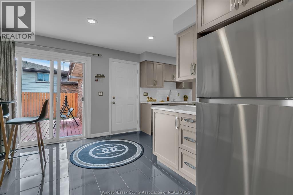 386 WOODRIDGE, Tecumseh, Ontario, N8N3A8 — Photo 15