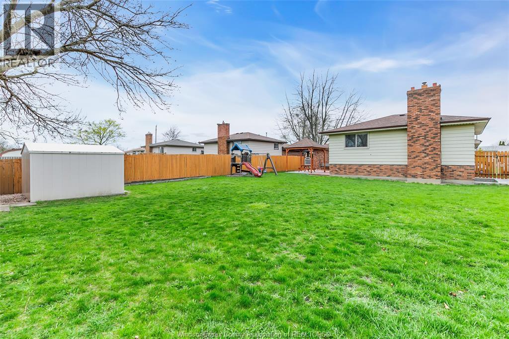 386 WOODRIDGE, Tecumseh, Ontario, N8N3A8 — Photo 34