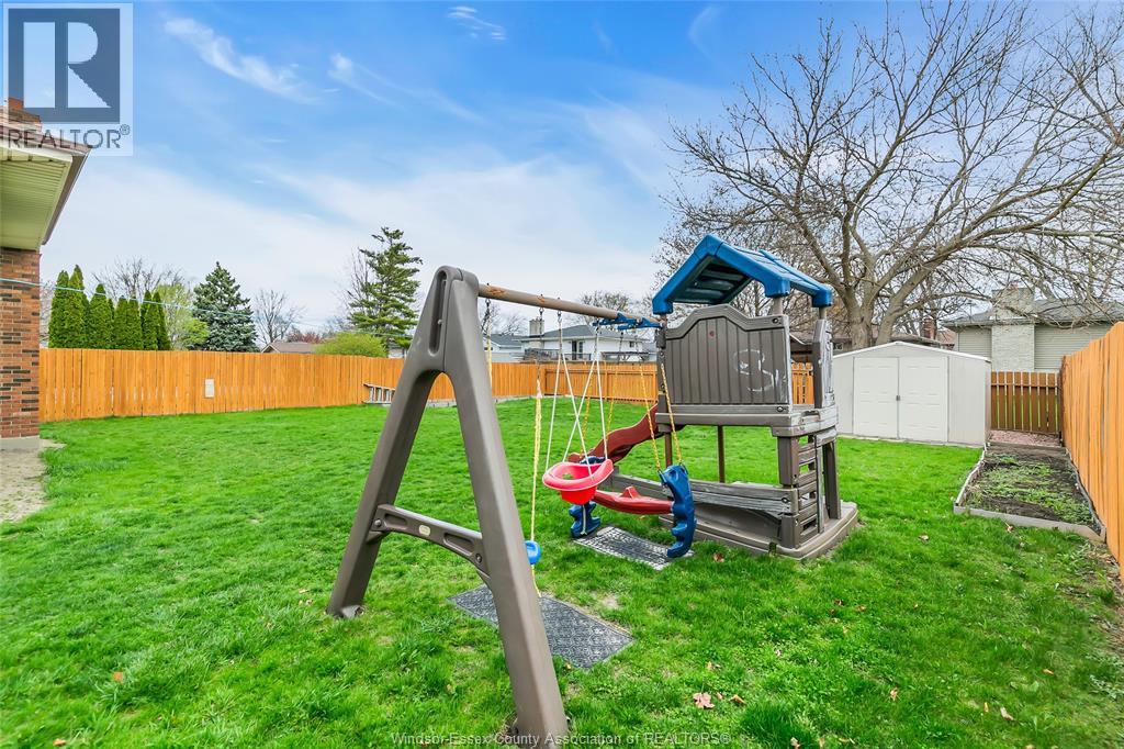 386 WOODRIDGE, Tecumseh, Ontario, N8N3A8 — Photo 35