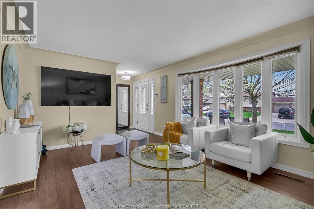 386 WOODRIDGE, Tecumseh, Ontario, N8N3A8 — Photo 4