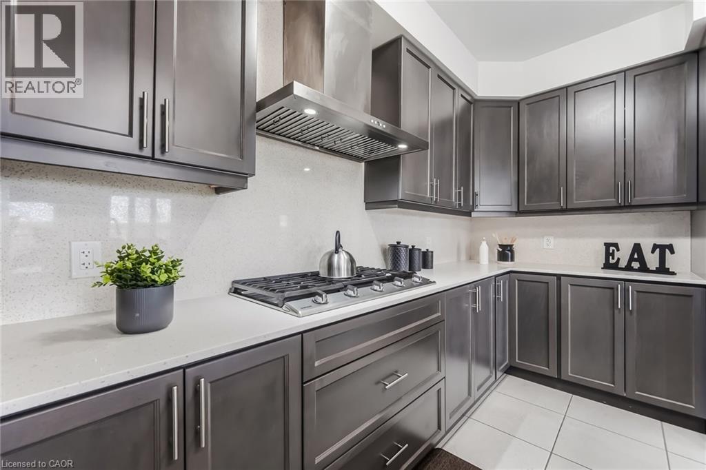 212 BROADACRE Drive, Kitchener, Ontario, N2R0S6 — Photo 8