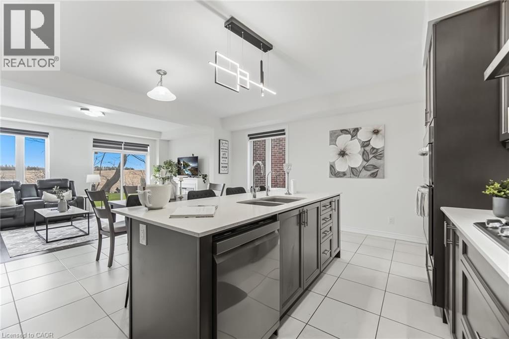 212 BROADACRE Drive, Kitchener, Ontario, N2R0S6 — Photo 9