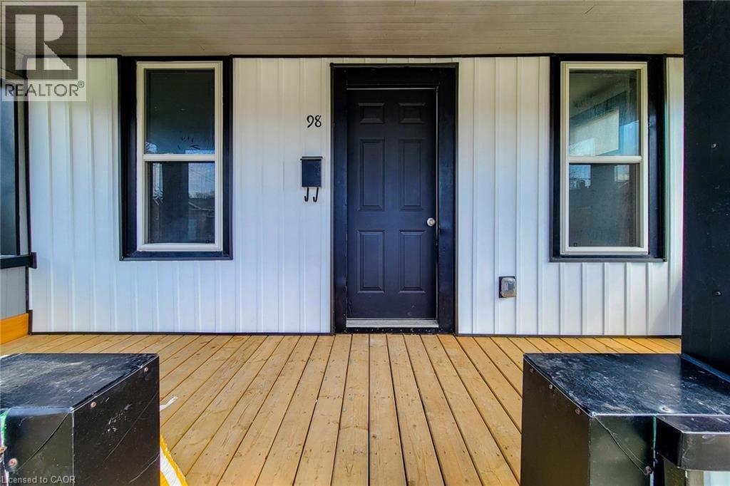 98 WELLAND Street N, Thorold, Ontario, L2V2C1 — Photo 11