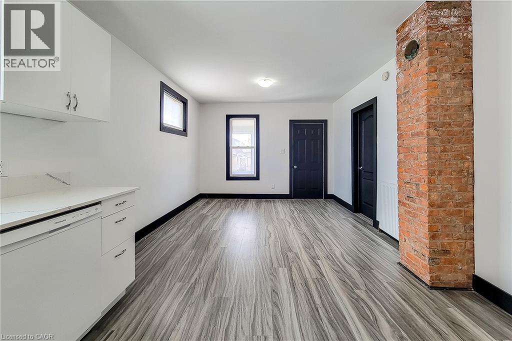 98 WELLAND Street N, Thorold, Ontario, L2V2C1 — Photo 12