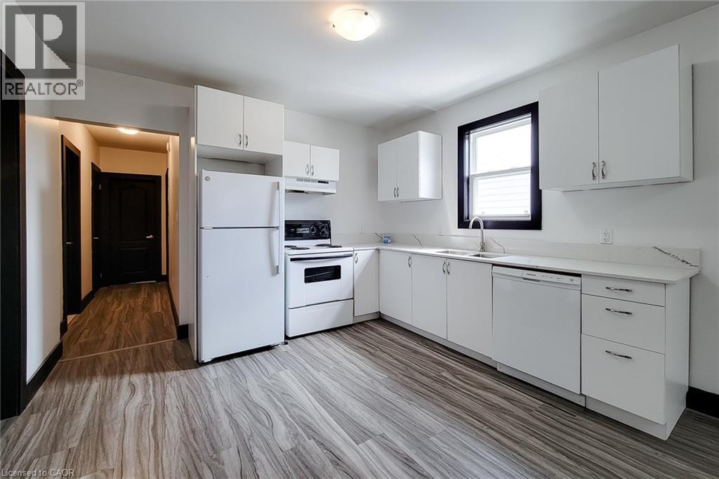 98 WELLAND Street N, Thorold, Ontario, L2V2C1 — Photo 16