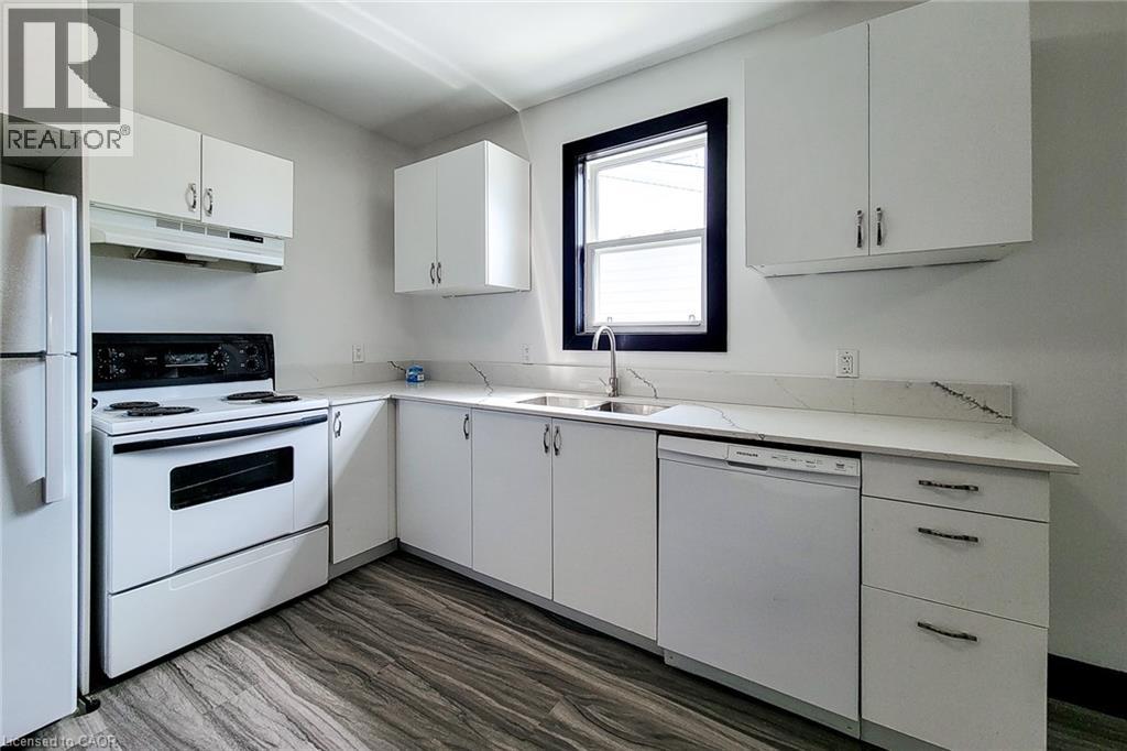 98 WELLAND Street N, Thorold, Ontario, L2V2C1 — Photo 18