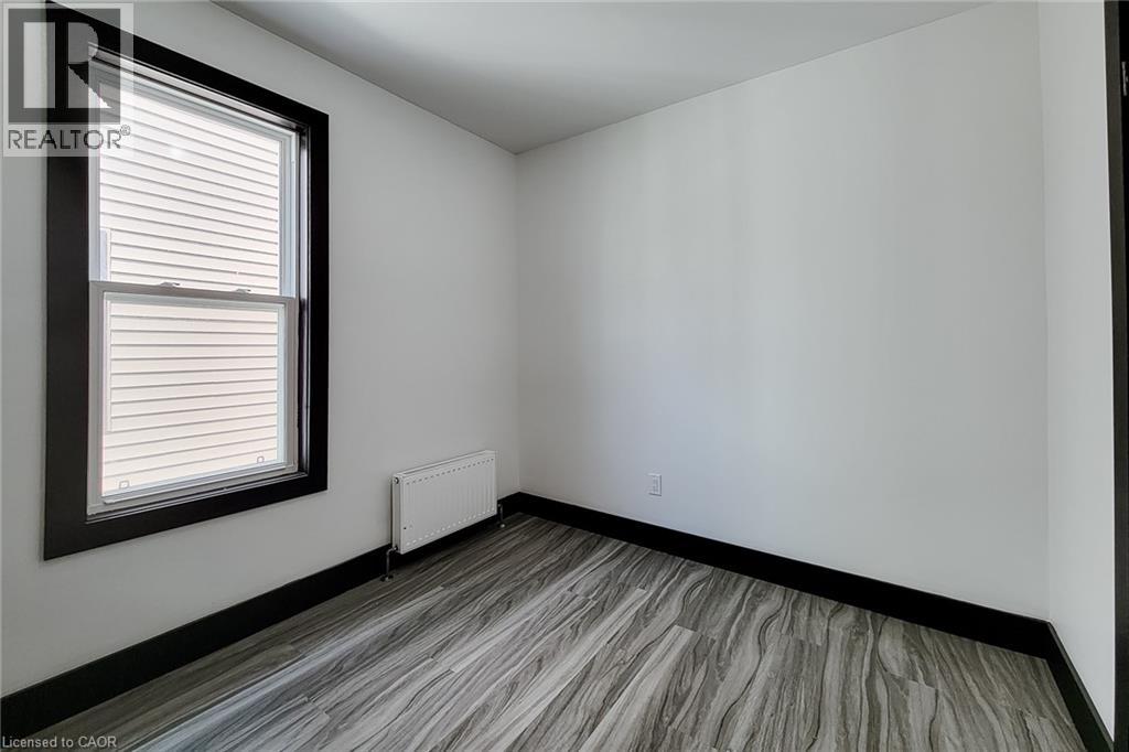 98 WELLAND Street N, Thorold, Ontario, L2V2C1 — Photo 24