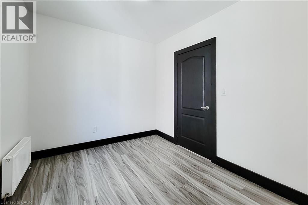98 WELLAND Street N, Thorold, Ontario, L2V2C1 — Photo 25