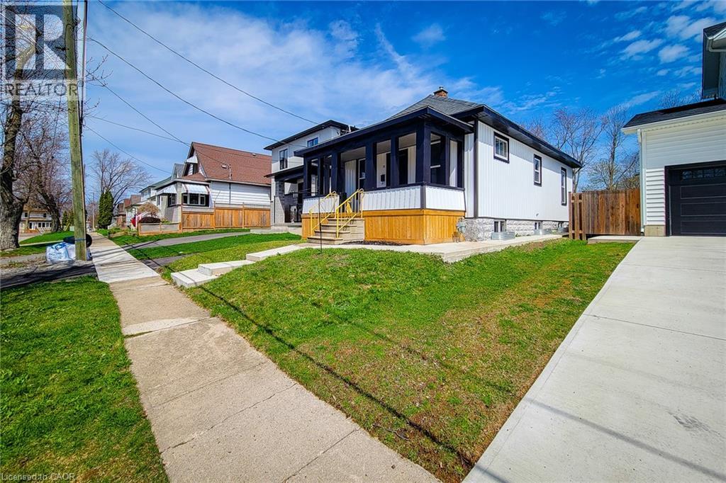 98 WELLAND Street N, Thorold, Ontario, L2V2C1 — Photo 4