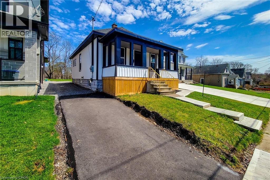 98 WELLAND Street N, Thorold, Ontario, L2V2C1 — Photo 5