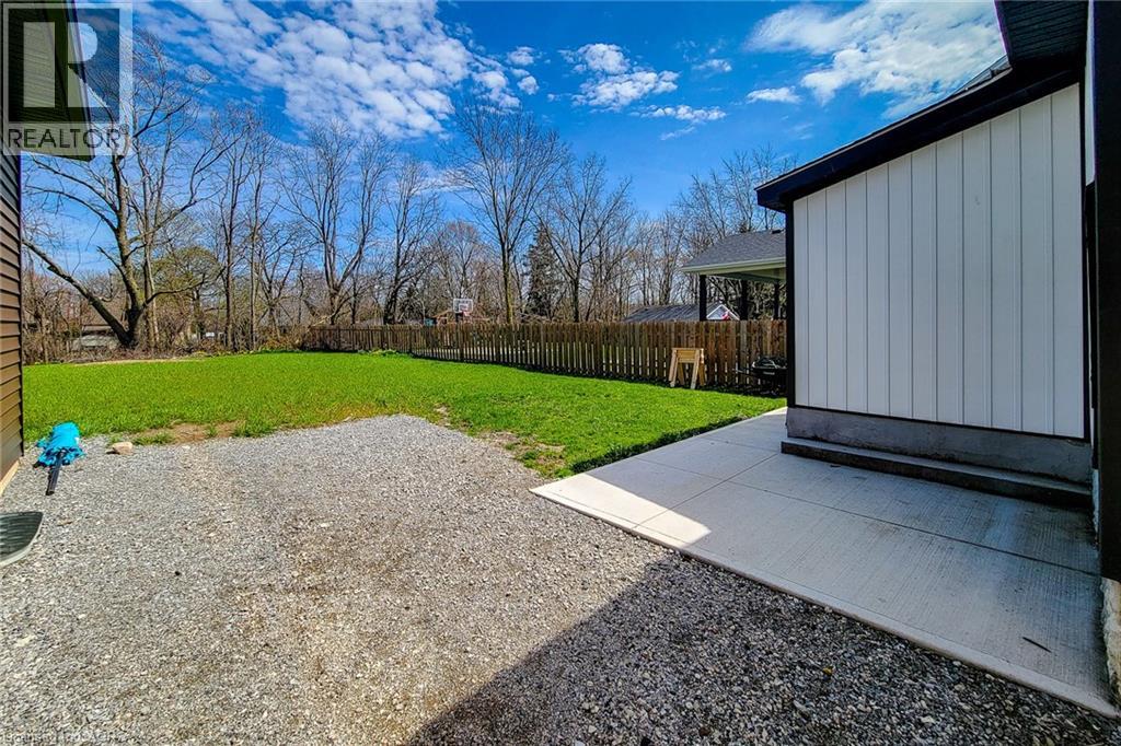 98 WELLAND Street N, Thorold, Ontario, L2V2C1 — Photo 6