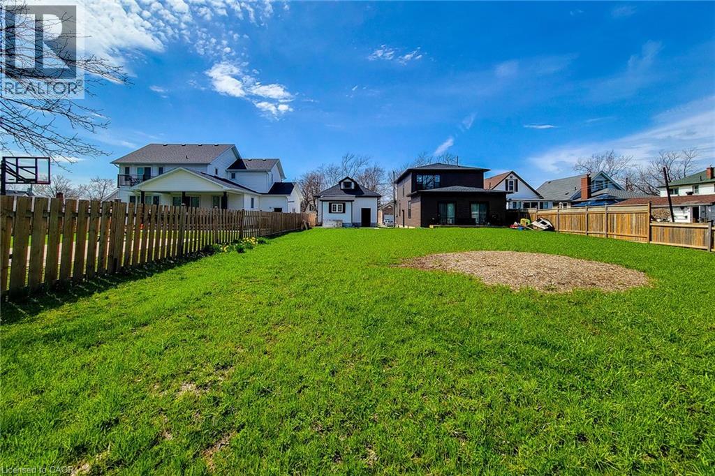 98 WELLAND Street N, Thorold, Ontario, L2V2C1 — Photo 8