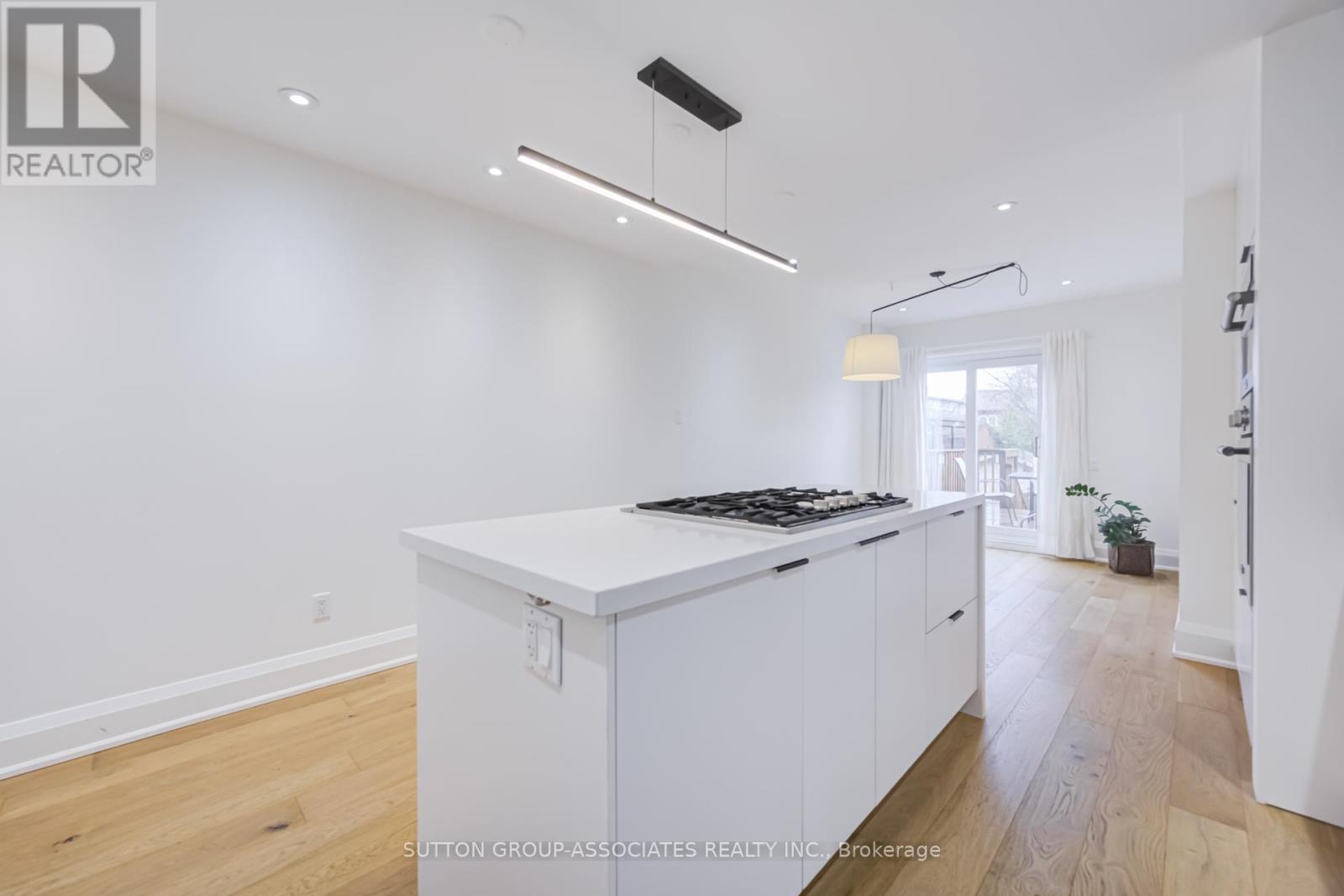 UPPER - 422 RUSHTON ROAD, Toronto (Humewood-Cedarvale), Ontario, M6C2Y3 — Photo 16