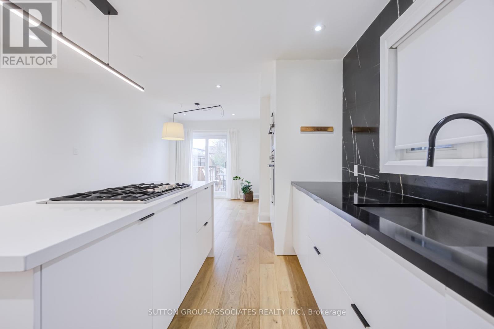 UPPER - 422 RUSHTON ROAD, Toronto (Humewood-Cedarvale), Ontario, M6C2Y3 — Photo 17