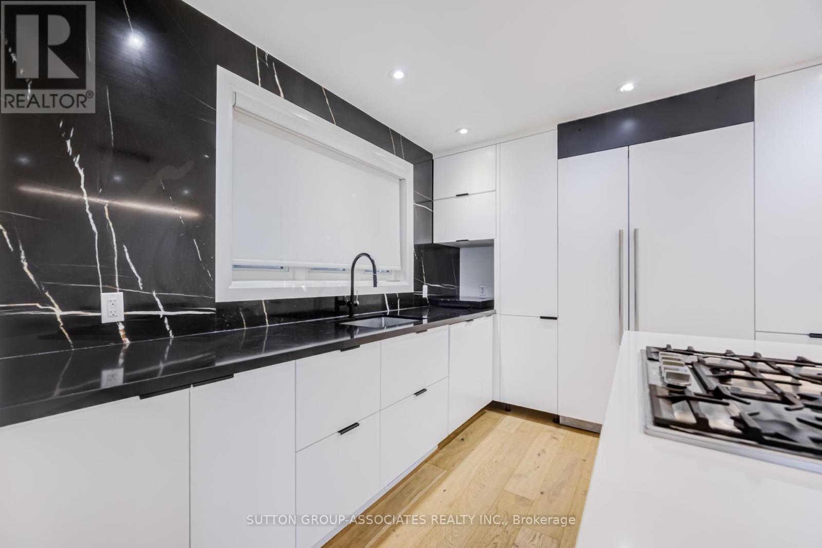 UPPER - 422 RUSHTON ROAD, Toronto (Humewood-Cedarvale), Ontario, M6C2Y3 — Photo 18