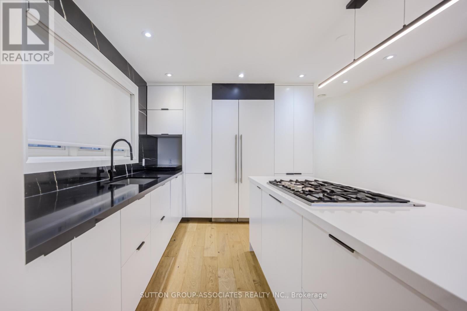 UPPER - 422 RUSHTON ROAD, Toronto (Humewood-Cedarvale), Ontario, M6C2Y3 — Photo 19